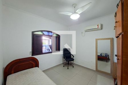 Quarto de casa para alugar com 2 quartos, 70m² em Vila Tupi, Praia Grande