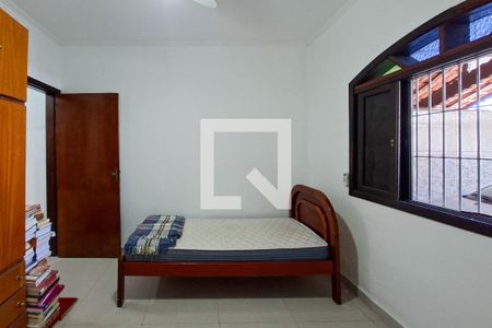 Quarto de casa para alugar com 2 quartos, 70m² em Vila Tupi, Praia Grande