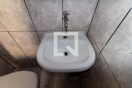 Banheiro de casa para alugar com 1 quarto, 20m² em Vila Rica, São Paulo