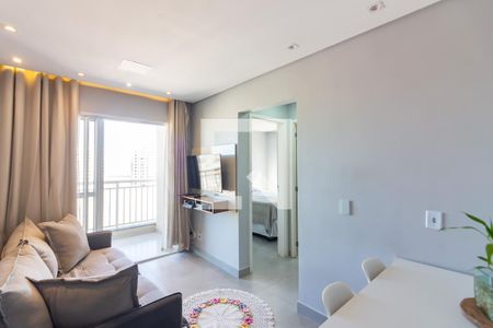 Sala  de apartamento à venda com 2 quartos, 50m² em Padroeira, Osasco