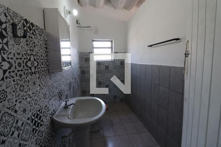 Banheiro Social de casa para alugar com 2 quartos, 48m² em Jardim Turibio, Osasco