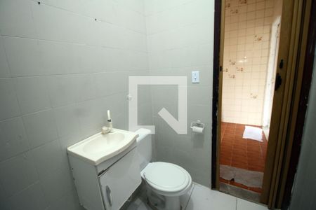 Banheiro de apartamento para alugar com 1 quarto, 48m² em Penha Circular, Rio de Janeiro