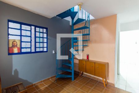 Sala de casa para alugar com 3 quartos, 110m² em Jardim Clara Regina, São Paulo