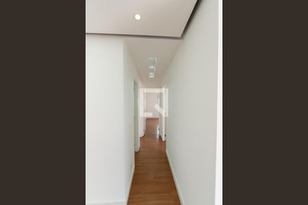 Corredor de apartamento para alugar com 3 quartos, 66m² em Parque Viana, Barueri