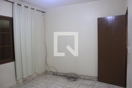 Quarto 1 de casa para alugar com 3 quartos, 90m² em Jardim Palmira, Guarulhos
