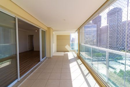Varanda de apartamento para alugar com 3 quartos, 138m² em Santo Amaro, São Paulo