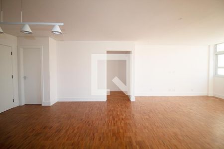 Apartamento à venda com 3 quartos, 213m² em Cerqueira César, São Paulo