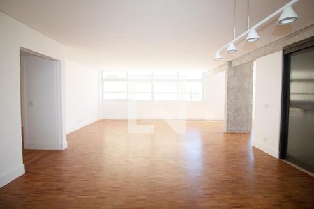 Apartamento à venda com 3 quartos, 213m² em Cerqueira César, São Paulo