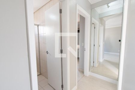 Corredor de apartamento para alugar com 2 quartos, 68m² em Vila Monumento, São Paulo