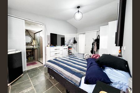 Suíte de casa à venda com 3 quartos, 196m² em Chácara Flora, São Paulo