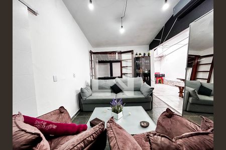 Sala de casa à venda com 3 quartos, 196m² em Chácara Flora, São Paulo