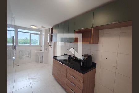Cozinha de apartamento para alugar com 2 quartos, 85m² em Barra da Tijuca, Rio de Janeiro