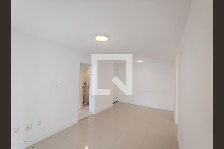 Sala de apartamento para alugar com 2 quartos, 85m² em Barra da Tijuca, Rio de Janeiro