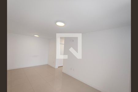 Sala de apartamento para alugar com 2 quartos, 85m² em Barra da Tijuca, Rio de Janeiro