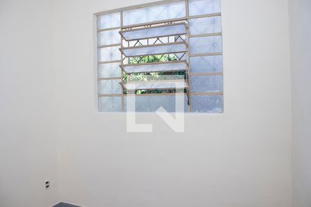 Quarto 2 de casa à venda com 5 quartos, 128m² em Santa Efigênia, Belo Horizonte