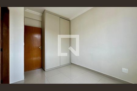 Quarto 1 de apartamento para alugar com 3 quartos, 80m² em Buritis, Belo Horizonte