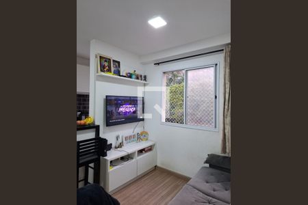 Sala de apartamento para alugar com 2 quartos, 45m² em Jardim Maria Rosa, Taboão da Serra