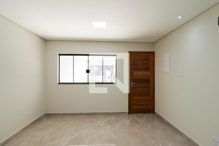 Sala de casa à venda com 3 quartos, 143m² em Parque Maria Domitila, São Paulo