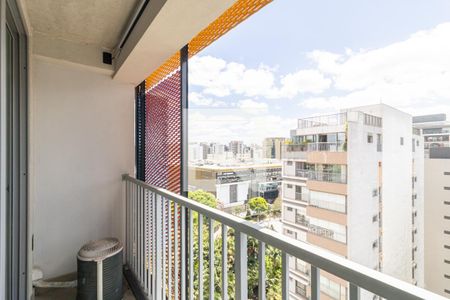 Varanda de kitnet/studio para alugar com 1 quarto, 21m² em Indianópolis, São Paulo