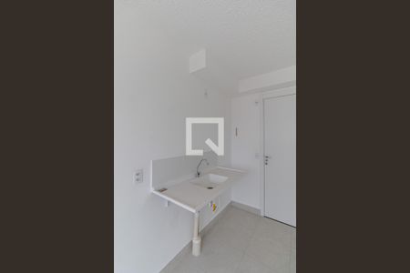 Sala/Cozinha/Área de Serviço  de apartamento à venda com 2 quartos, 32m² em Vila Carmosina, São Paulo