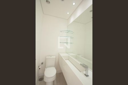 Lavabo de apartamento para alugar com 2 quartos, 105m² em Itaim Bibi, São Paulo