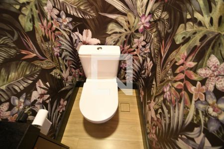 Lavabo de apartamento para alugar com 1 quarto, 57m² em Cambuí, Campinas