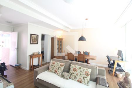 Casa à venda com 3 quartos, 116m² em Vila Campo Grande, São Paulo