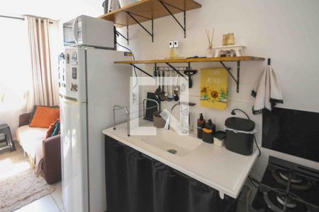 Cozinha e Área de Serviço de apartamento à venda com 2 quartos, 32m² em Vila Graciosa, São Paulo