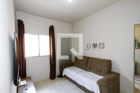 Sala de casa para alugar com 2 quartos, 65m² em Madre Gertrudes, Belo Horizonte