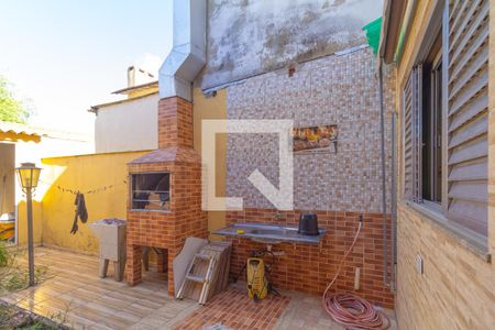 Vista da Cozinha/Churrasqueira  de casa à venda com 3 quartos, 155m² em Harmonia, Canoas