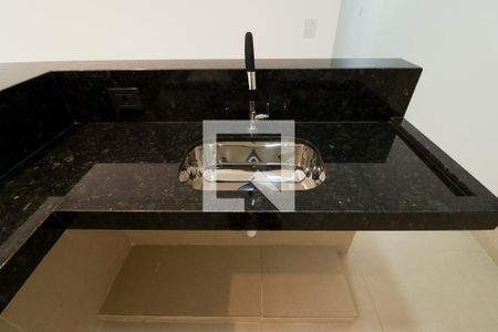 Sala/Cozinha/Área de Serviço de casa para alugar com 2 quartos, 50m² em Vila Espanhola, São Paulo
