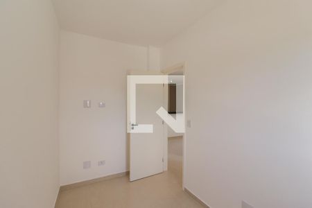 Quarto 1 de casa para alugar com 2 quartos, 40m² em Vila Espanhola, São Paulo