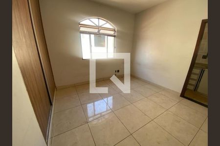 Casa à venda com 3 quartos, 360m² em Santa Branca, Belo Horizonte