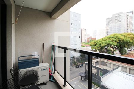 Varanda de kitnet/studio à venda com 1 quarto, 36m² em Vila Olímpia, São Paulo