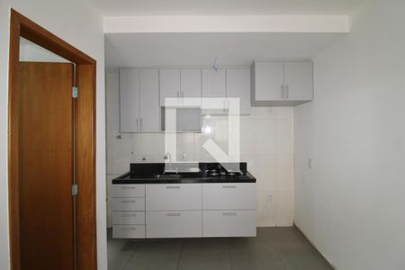 Sala / Cozinha de kitnet/studio para alugar com 1 quarto, 25m² em Vila Isolina Mazzei, São Paulo