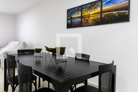 Sala de apartamento para alugar com 2 quartos, 91m² em Guilhermina, Praia Grande