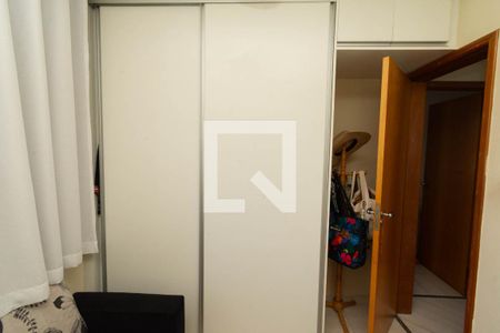 Quarto 1 de apartamento à venda com 2 quartos, 53m² em Brasil Industrial (Barreiro), Belo Horizonte
