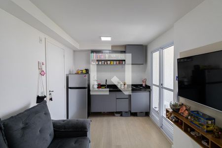 Sala/Cozinha de apartamento para alugar com 2 quartos, 28m² em Vila Curuçá Velha, São Paulo