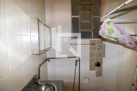 Banheiro de apartamento para alugar com 1 quarto, 52m² em Centro, Niterói