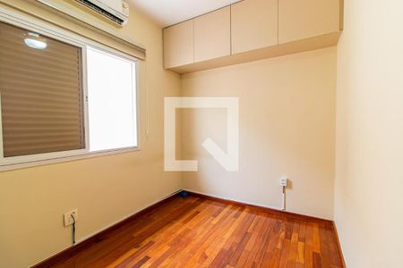 Casa à venda com 3 quartos, 220m² em Jardim Caravelas, São Paulo