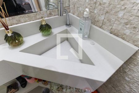 Lavabo de casa de condomínio para alugar com 2 quartos, 55m² em Vila Jacuí, São Paulo