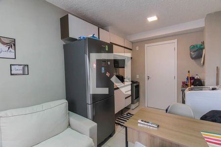 Sala/Cozinha de apartamento para alugar com 2 quartos, 35m² em Vila Graciosa, São Paulo