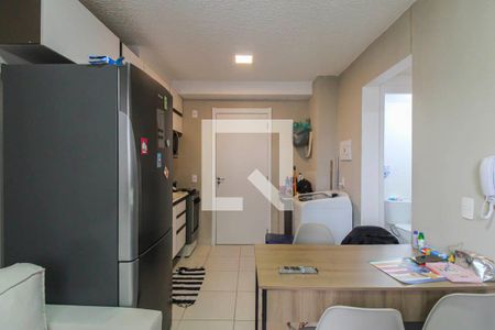 Sala/Cozinha de apartamento para alugar com 2 quartos, 35m² em Vila Graciosa, São Paulo
