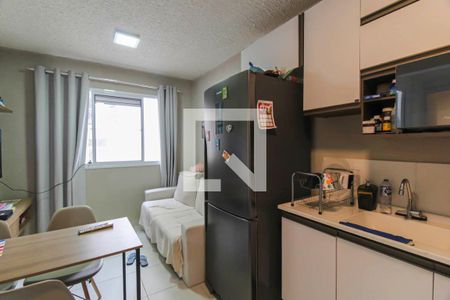 Sala/Cozinha de apartamento para alugar com 2 quartos, 35m² em Vila Graciosa, São Paulo