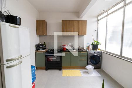 Cozinha de apartamento à venda com 2 quartos, 53m² em Santana, Porto Alegre