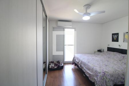 Suíte de casa de condomínio à venda com 3 quartos, 170m² em Vila Sofia, São Paulo