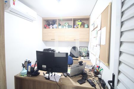 Escritório de casa de condomínio à venda com 3 quartos, 170m² em Vila Sofia, São Paulo