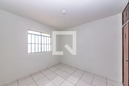 Quarto 2 de casa para alugar com 2 quartos, 80m² em Dom Bosco, Belo Horizonte
