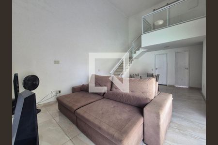 Sala de casa de condomínio para alugar com 3 quartos, 190m² em Vargem Pequena, Rio de Janeiro