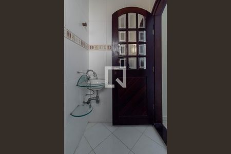 Lavabo de casa para alugar com 3 quartos, 230m² em Jardim Matarazzo, São Paulo